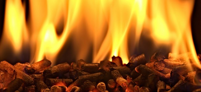 Caldaie a pellet, costi e vantaggi rispetto agli impianti tradizionali
